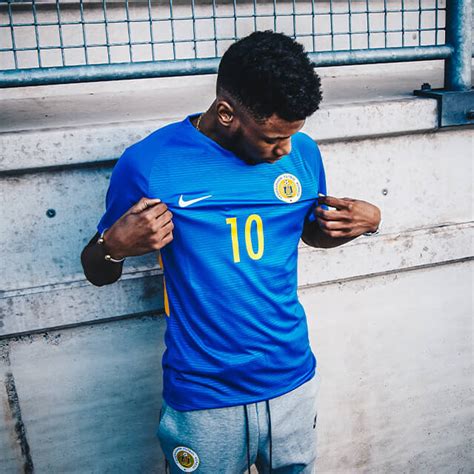 nike curacao voetbal|Voetbalshop lanceert samenwerking met Nike en Football .